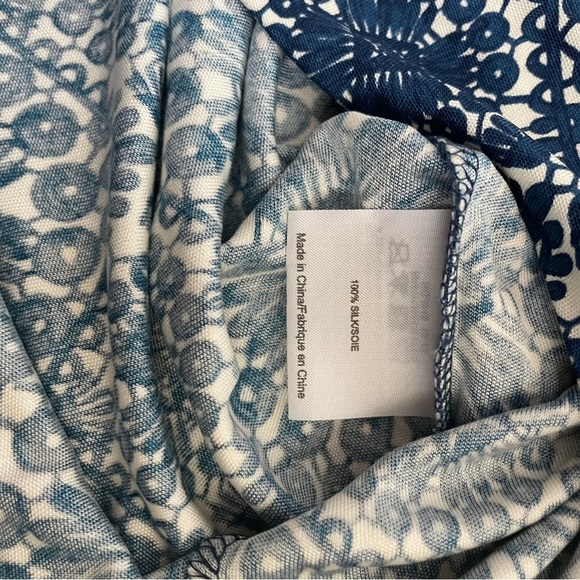 TORY Burch Women's 100% Silk Blue White Geometric Pattern Dress Size Small - Picture 12 of 12